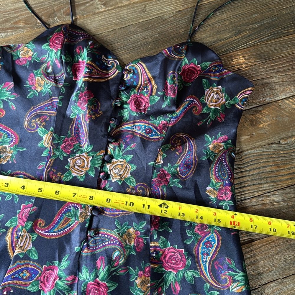 Vintage Gold Label Victoria’s Secret navy floral paisley button negligée size M - Picture 9 of 11